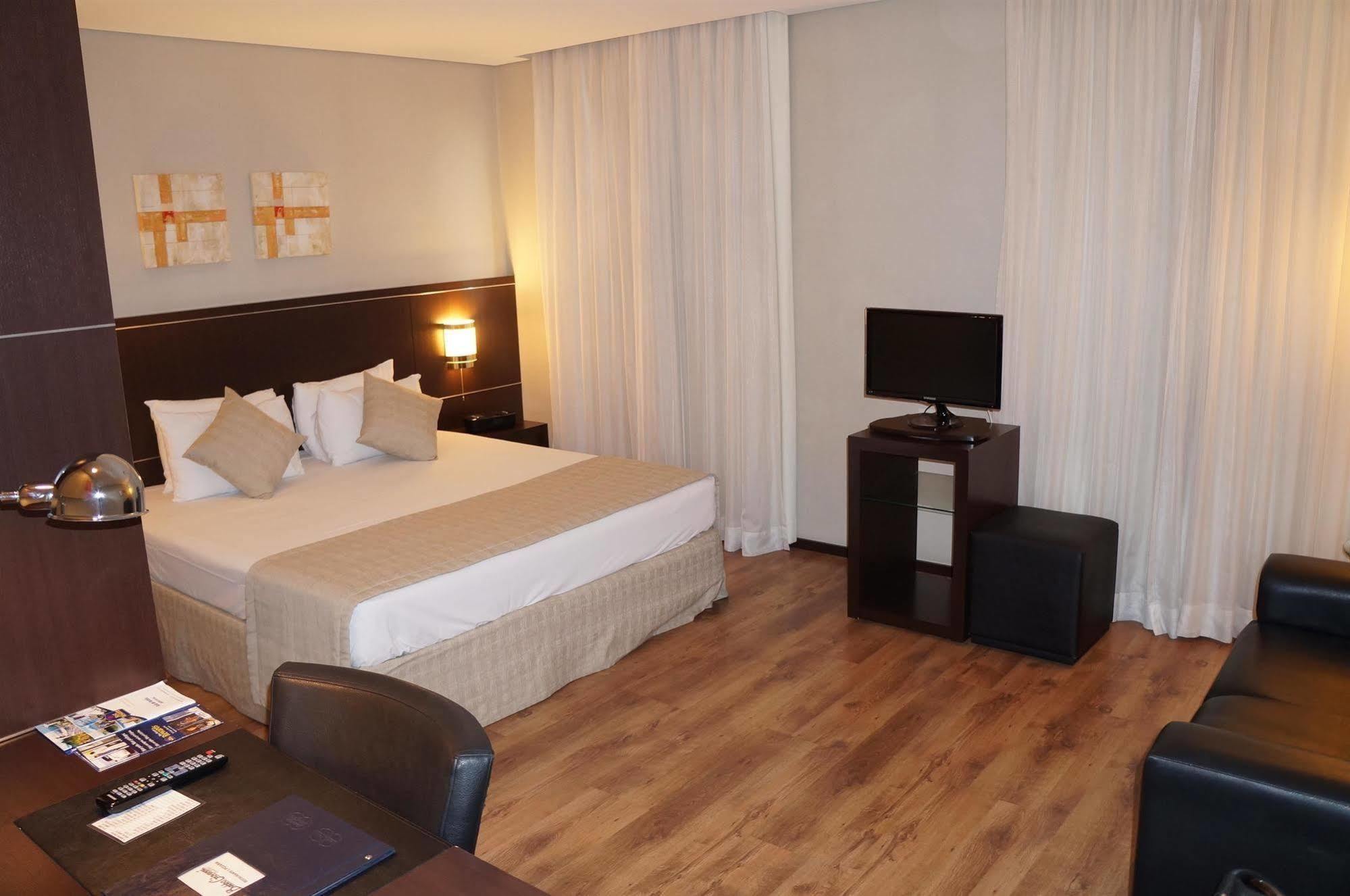 Travel Inn Osasco Buitenkant foto